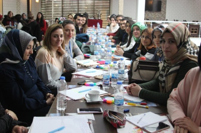 Erzincan'da Öğretmen ve Öğrencilere Psikolojik Destek Semineri
