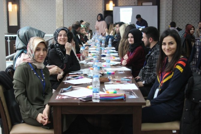 Erzincan'da Öğretmen ve Öğrencilere Psikolojik Destek Semineri