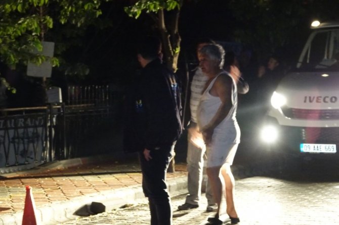 Kuşadası’nda bir lokanta alev alev yandı