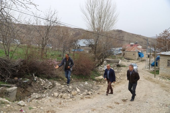 Tunceli’de yol çalışmaları devam ediyor