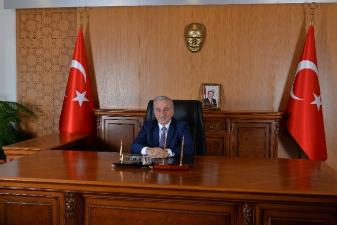 Vali Kamçı Vatandaşın İstekleini Dinleyecek