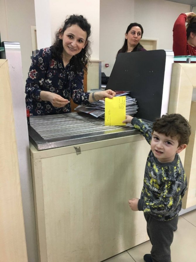 Anaokulu Öğrencileri PTT'de Mektupla Tanıştı