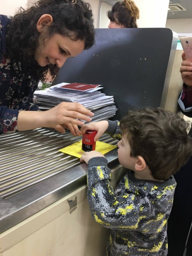 Anaokulu Öğrencileri PTT'de Mektupla Tanıştı