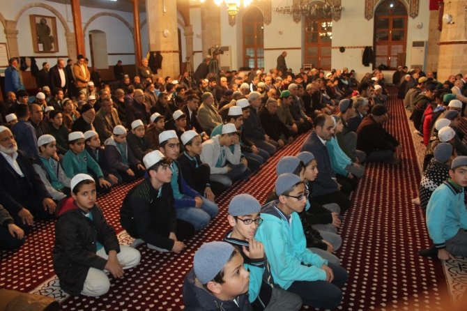 Diyanet İşleri Başkanı Ali Erbaş, sabah namazında vatandaşlarla buluştu