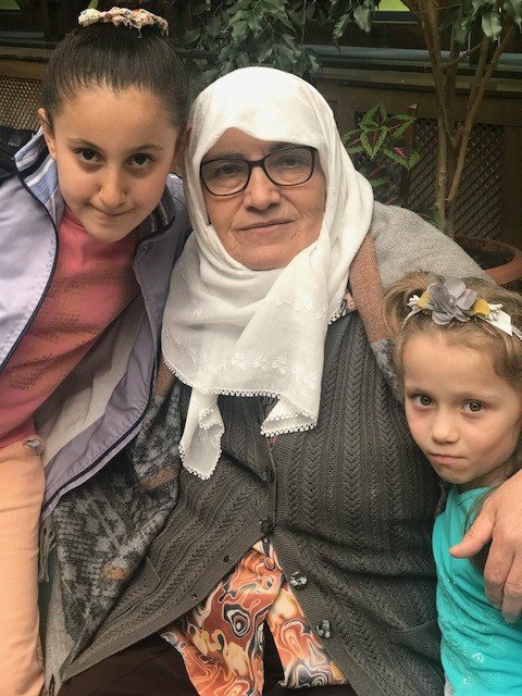 Lösam Çocukları Yaşlıları Ziyaret Etti