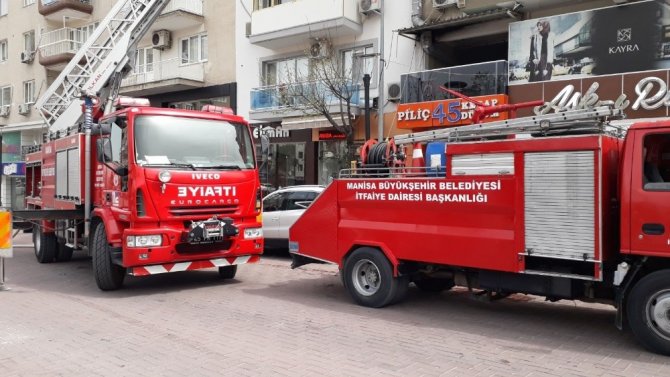 Manisa'da İş Yerinin Bacası Yandı! Maddi Hasar Büyük