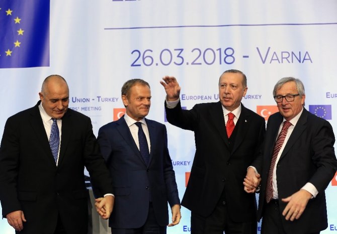 "Türkiye’nin darbe girişimi sırasındaki olaylardan büyük zarar gördüğünü biliyoruz"