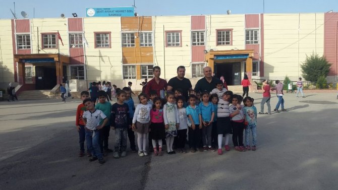 Adana'da Orman Haftasında Öğrenciler Fidan Dikdi