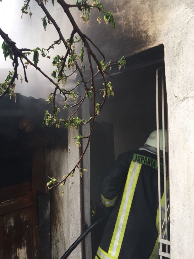 Isparta’da Korkutan Yangın