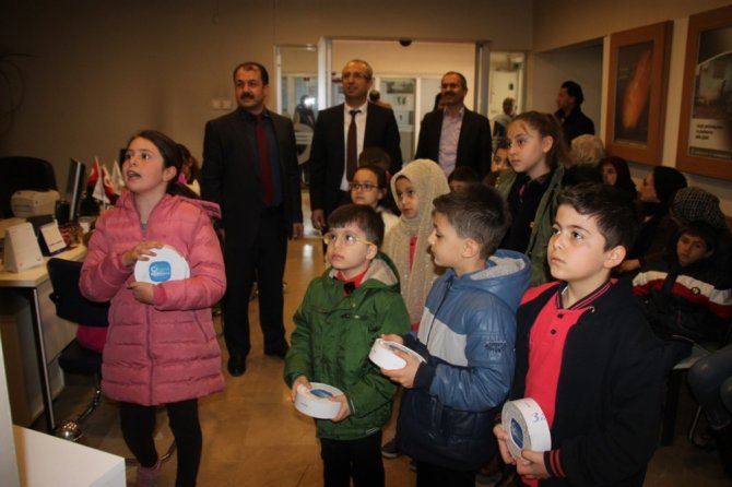 Sivas'ta Öğrenciler Gıda Bankası’nda yardımlaşmayı öğreniyor