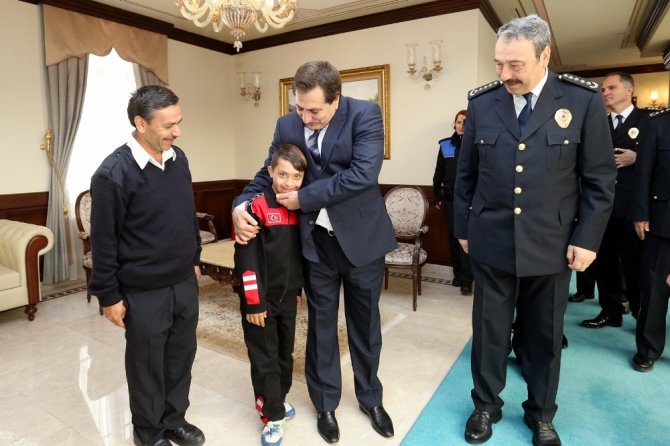 Osman Ak'tan Türk Polis Teşkilatı’nın Kuruluşunun 173. Yılında Vali Ziyareti