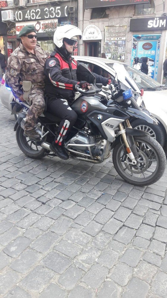 Trabzon Emniyet Müdürü PÖH Kamuflajını Giyip Yunuslarla Devriye Attı