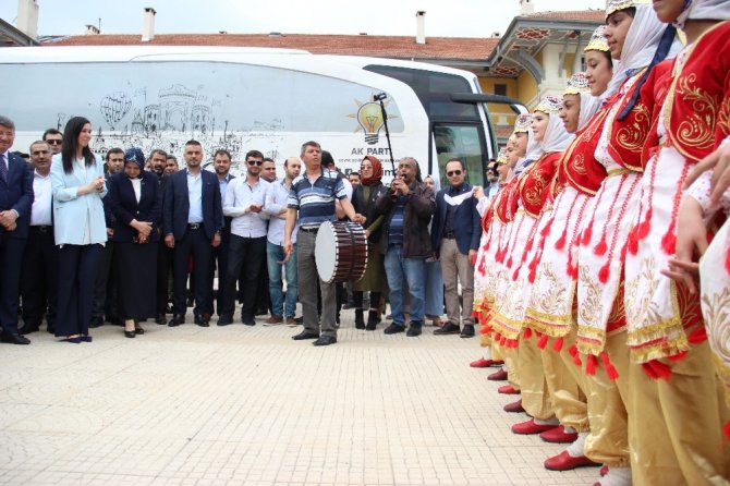 Çevre, Şehir ve Kültür Genel Başkan Yardımcısı Karaaslan Açıklama Yaptı