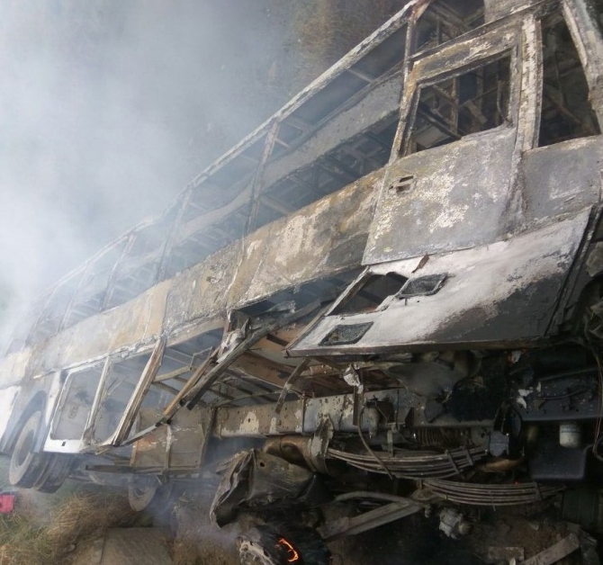 Hindistan’daki otobüs kazasında ölü sayısı 27’ye yükseldi