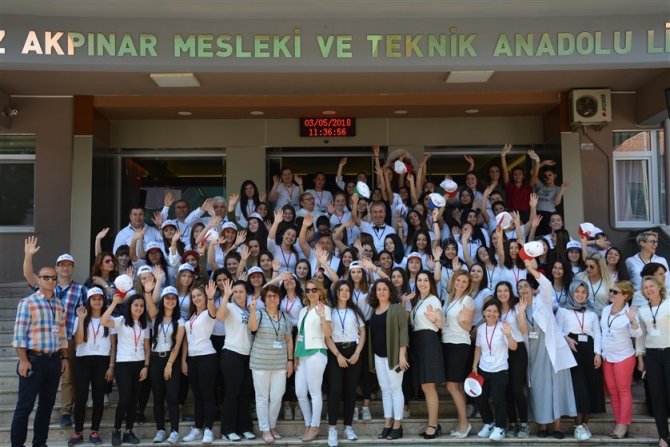 TÜBİTAK 4006 Bilim Fuarı’nın Açılışı Yılmaz Akpınar Mesleki Ve Teknik Anadolu Lisesi’nde yapıldı