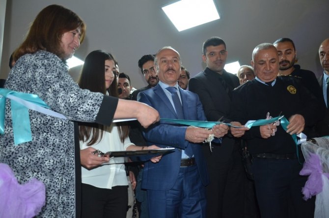 Hakkari Yüksekova’da Halk eğitim merkez müdürlüğünden yıl sonu sergisi