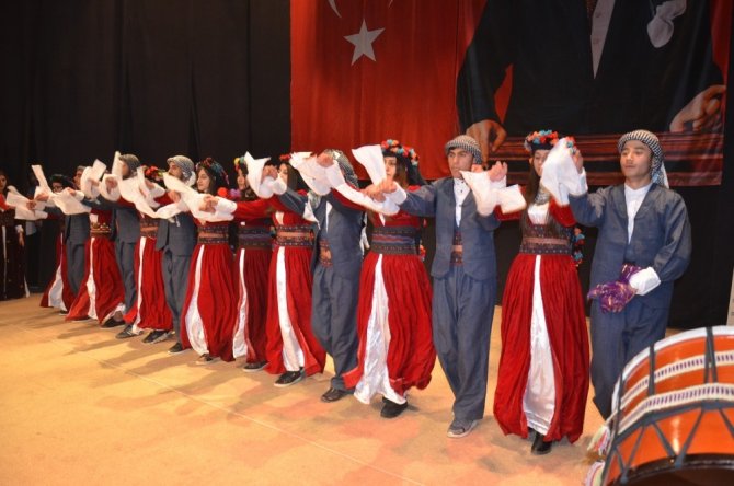 Hakkari Yüksekova’da Halk eğitim merkez müdürlüğünden yıl sonu sergisi