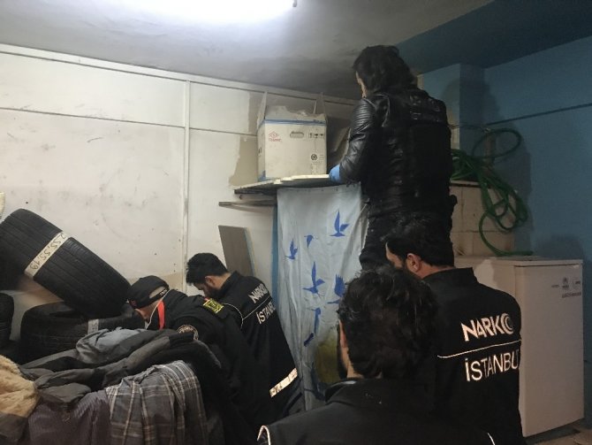İstanbul Kağıthane'de özel harekat destekli narkotik operasyonu