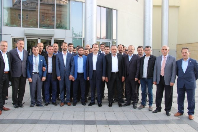 Memur Sen Genel Başkanı Ali Yalçın, ‘Bir Bilenle Bilge Nesil’ projesi ödül törenine katıldı.