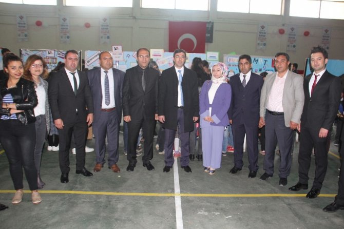 Muş Malazgirt’te ‘TÜBİTAK Bilim Fuarı’ sergisi açıldı