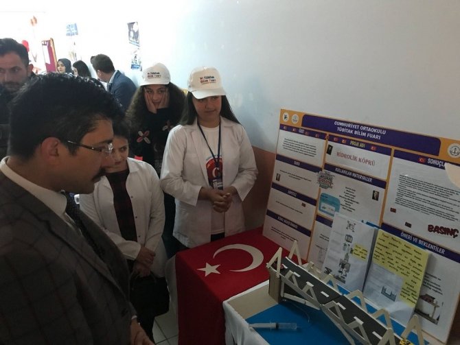 Van Başkale’de Bilim Fuarı sergisi düzenlendi