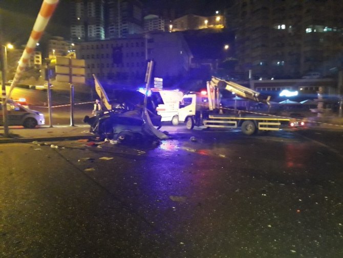 Ankara Keçiören ilçesi Ayvalı Mahallesinde trafik kazası: 4 yaralı