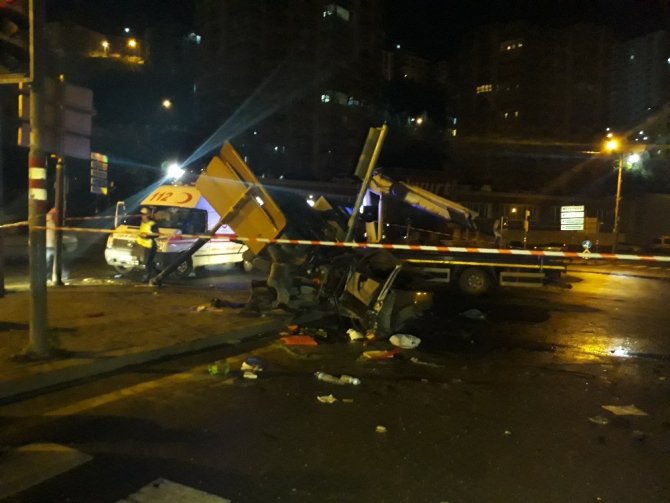 Ankara Keçiören ilçesi Ayvalı Mahallesinde trafik kazası: 4 yaralı