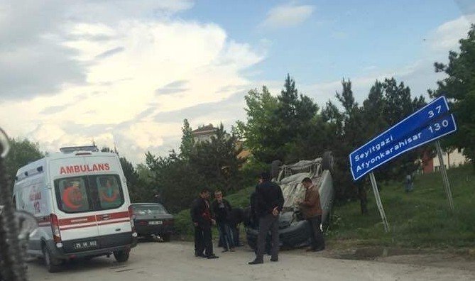 Eskişehir Yenikent Mahallesi’de trafik kazası: 3 yaralı