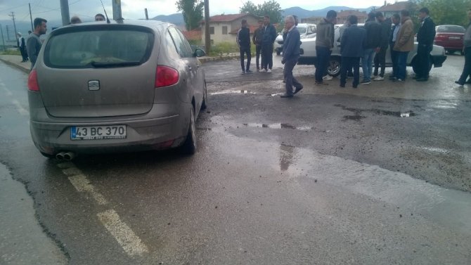 Kütahya Emet’te 2 aracın çarpışması sonucu meydana kazada 1 yaralı