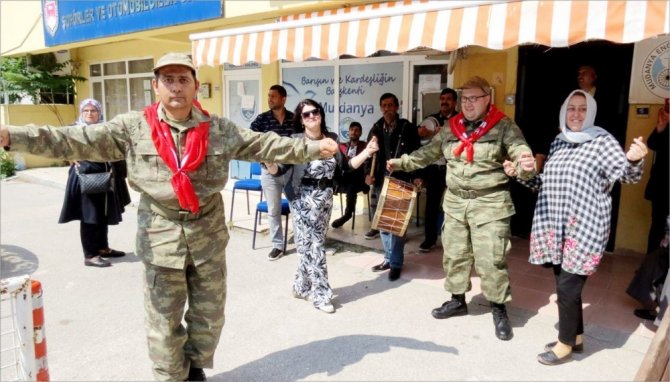 Engelliler haftasında Çakı gibi asker oldular