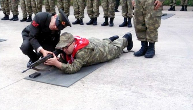 Engelliler haftasında Çakı gibi asker oldular