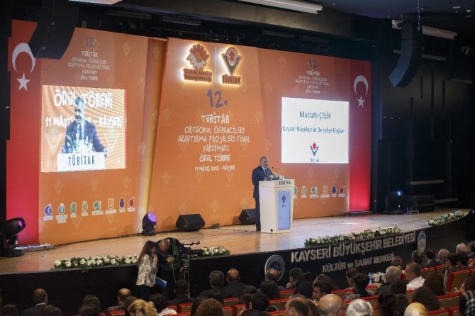 Başkan Çelik, TÜBİTAK Ortaokul Öğrencileri Araştırma Projeleri Yarışması Ödül Töreni’ne katıldı