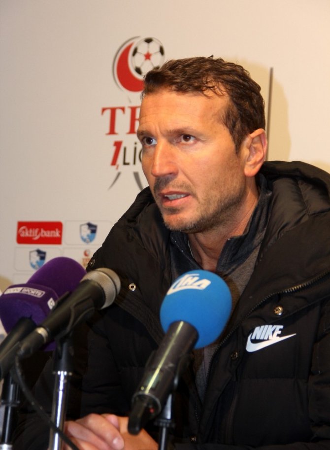 BB Erzurumspor - Ümraniyespor maçının ardından, iki takım tenik direktöründen açıklamalar