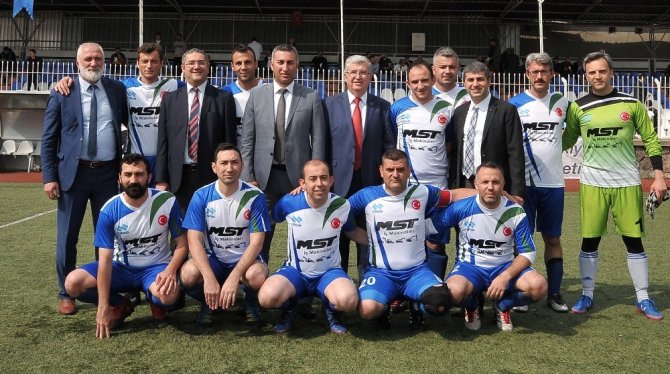 MST İş Makinaları Kamu Futbol Turnuvası sona erdi