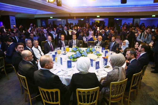 Erdoğan: “Kudüs, Filistin’in başkentidir, bunu İslam dünyası olarak biz böyle biliyoruz”