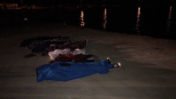 Çanakkale’de göçmenleri taşıyan fiber tekne battı: 7 ölü