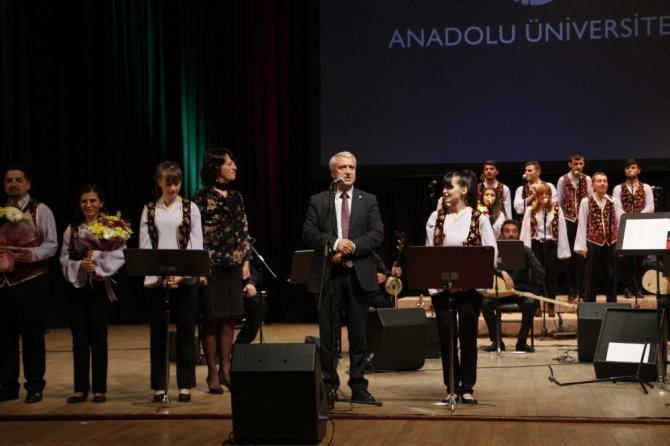 Görme ve İşitme Engelliler Türk Halk Müziği Topluluğu'dan konser