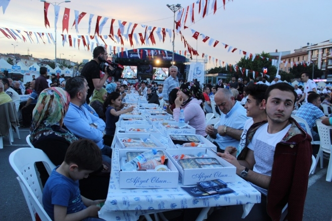 İlk iftarda 5 bin vatandaş Bağcılar’da buluştu