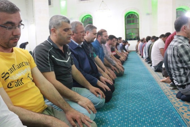 Adıyaman’da ilk teravih namazı kılındı
