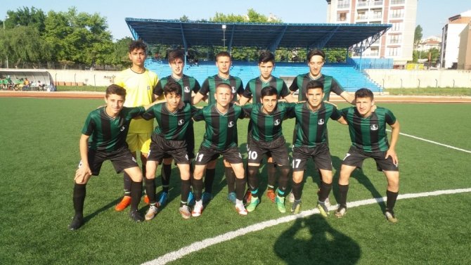 Kazanan yine dostluk oldu