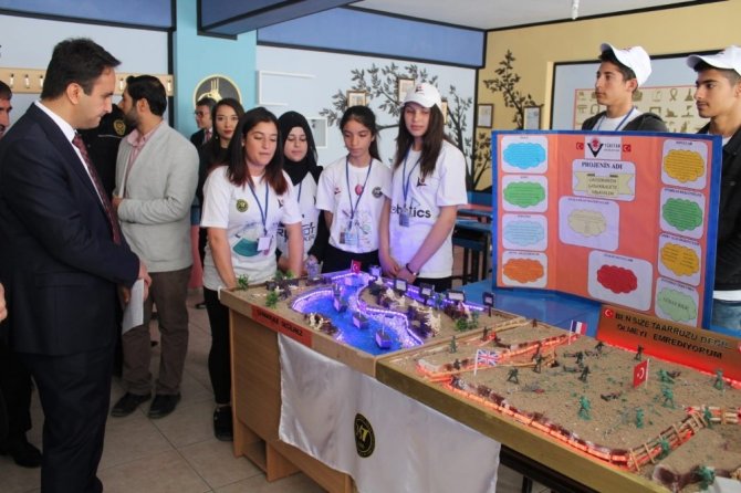 Van’ da ‘TÜBİTAK 4006 Bilim Fuarı’ sergisi