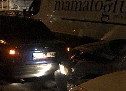 Zincirleme kazada 4 kişi yaralandı