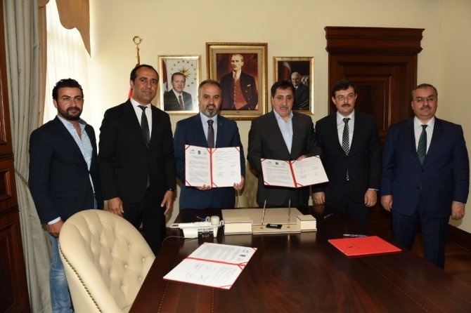 Bursa' da eğitime hayırsever desteği