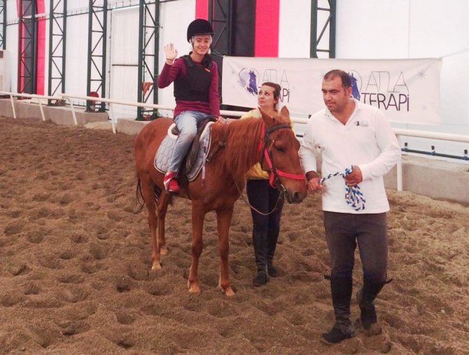 Diyarbakır'da öğrenciler hem eğleniyor hem öğreniyor