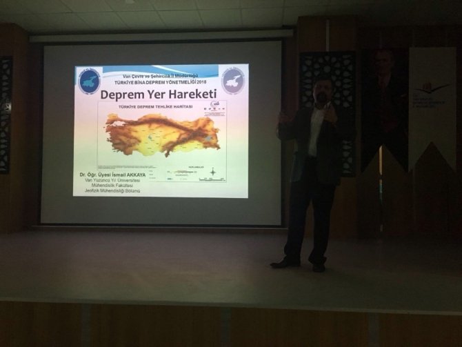 Van YYÜ akademisyenlerinden mühendislere “Deprem Etkisi Altında Binaların Tasarım Esasları” semineri