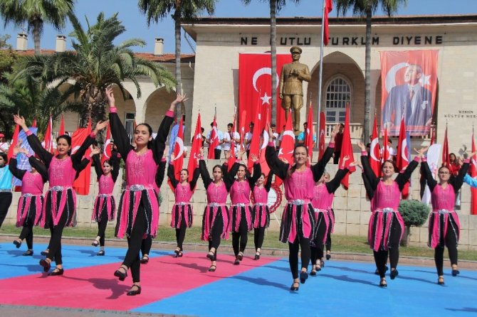 19 Mayıs spor bayramı Mersin cumhuriyet meydanında kutlandı