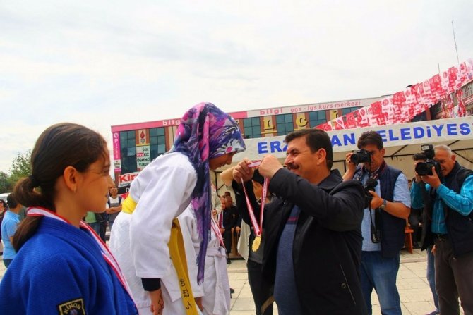 Erzincan’da 19 Mayıs Coşkusu 19 Mayıs 2018