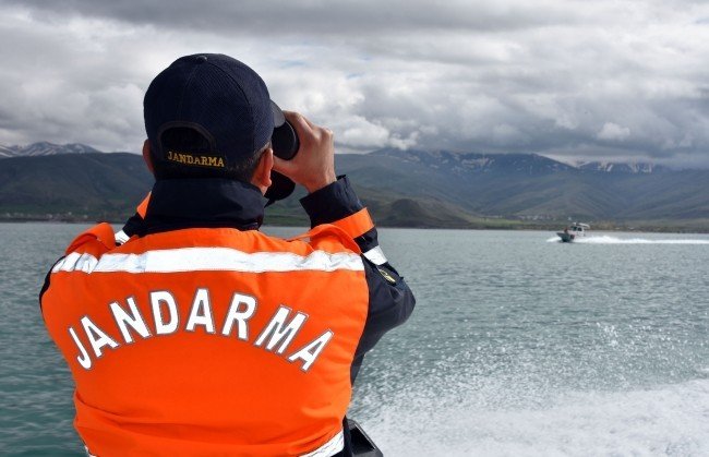 Jandarma kaçak avcılara göz açtırmıyor 43 olayda 44 bin 520 kilo balık ele geçirildi