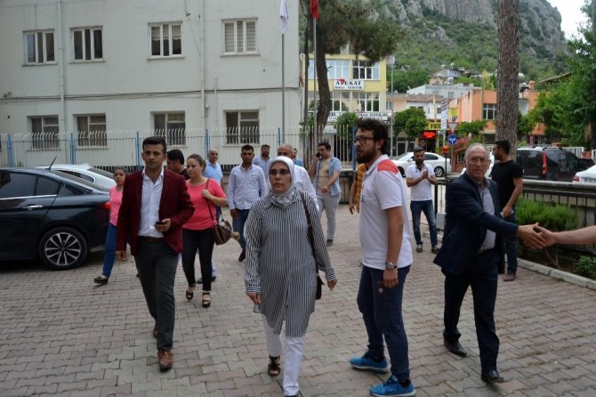MHP ve AK Parti İlçe Başkanlarından Hakan Ağca'ya saldırı basın açıklaması