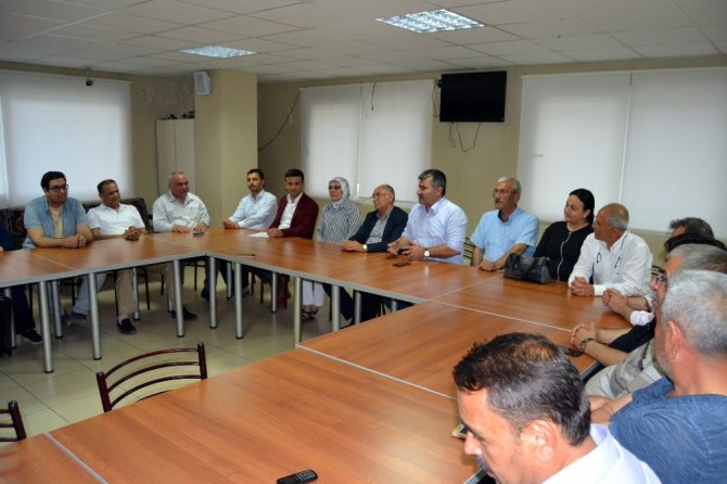 MHP ve AK Parti İlçe Başkanlarından Hakan Ağca'ya saldırı basın açıklaması